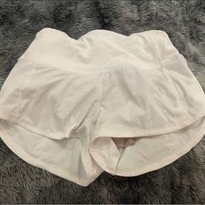 NWOT! lululemon white speed up shorts, high rise, 2.5 inch inseam